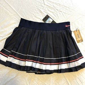 NWT - NIKE WOMEN’S MARIA SHARIPOVA TENNIS SKIRT SIZE M